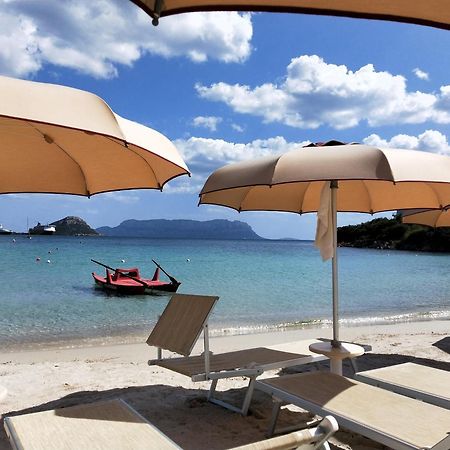 Le Stanze Del Mare Aparthotel Golfo Aranci Bagian luar foto