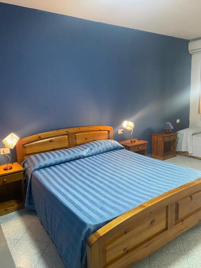 Le Stanze Del Mare Aparthotel Golfo Aranci Bagian luar foto