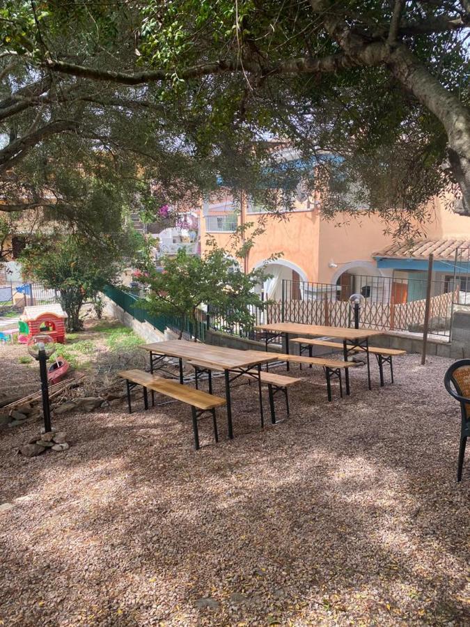 Le Stanze Del Mare Aparthotel Golfo Aranci Bagian luar foto
