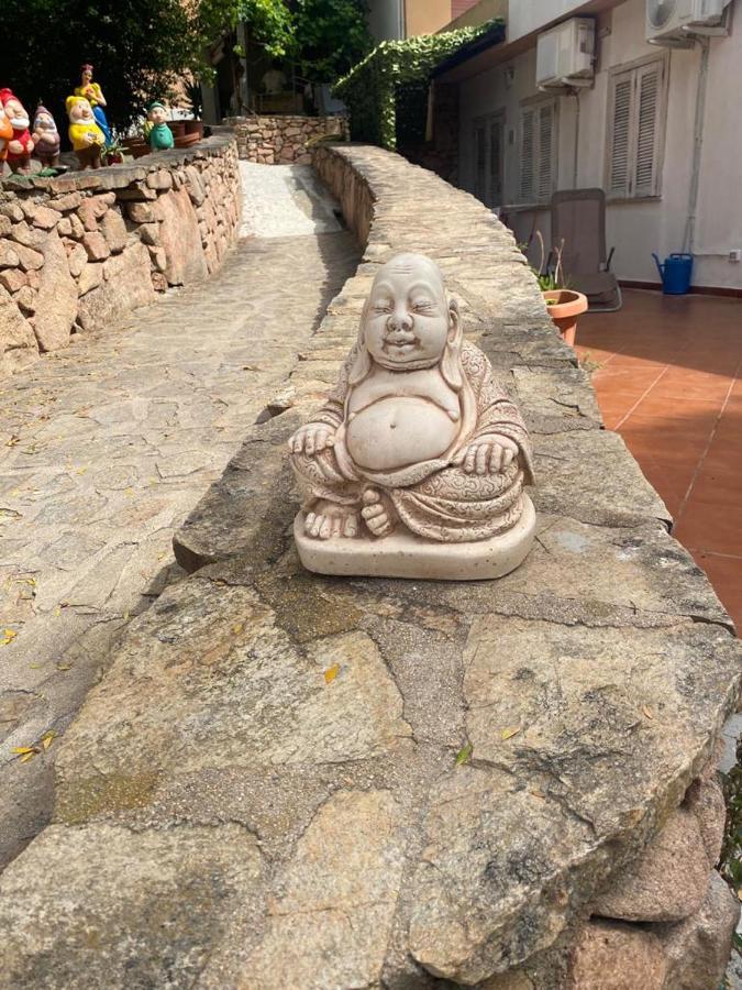 Le Stanze Del Mare Aparthotel Golfo Aranci Bagian luar foto