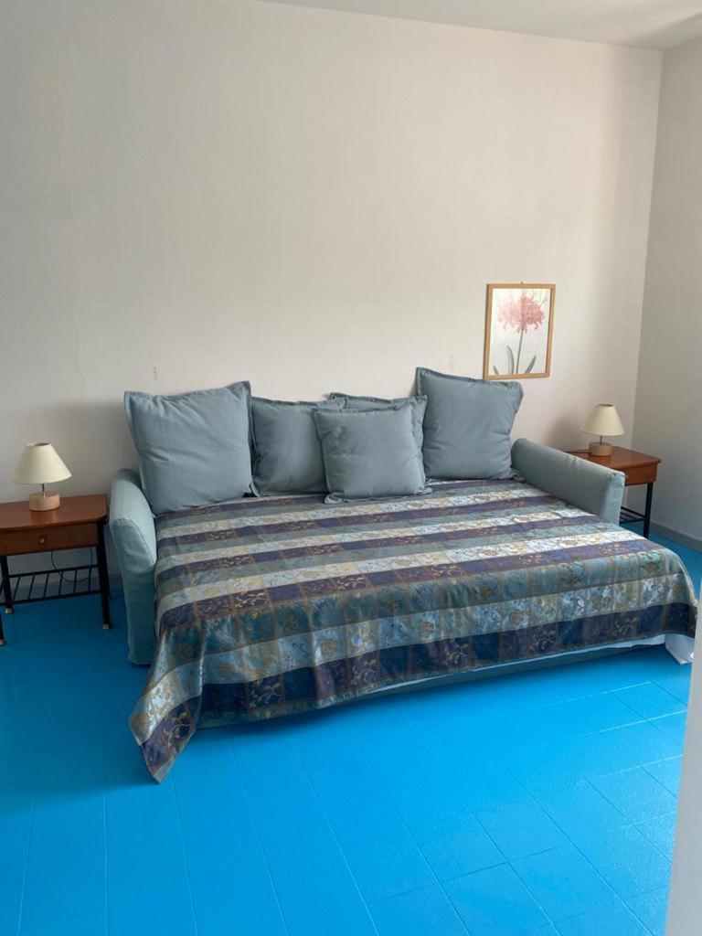Le Stanze Del Mare Aparthotel Golfo Aranci Bagian luar foto