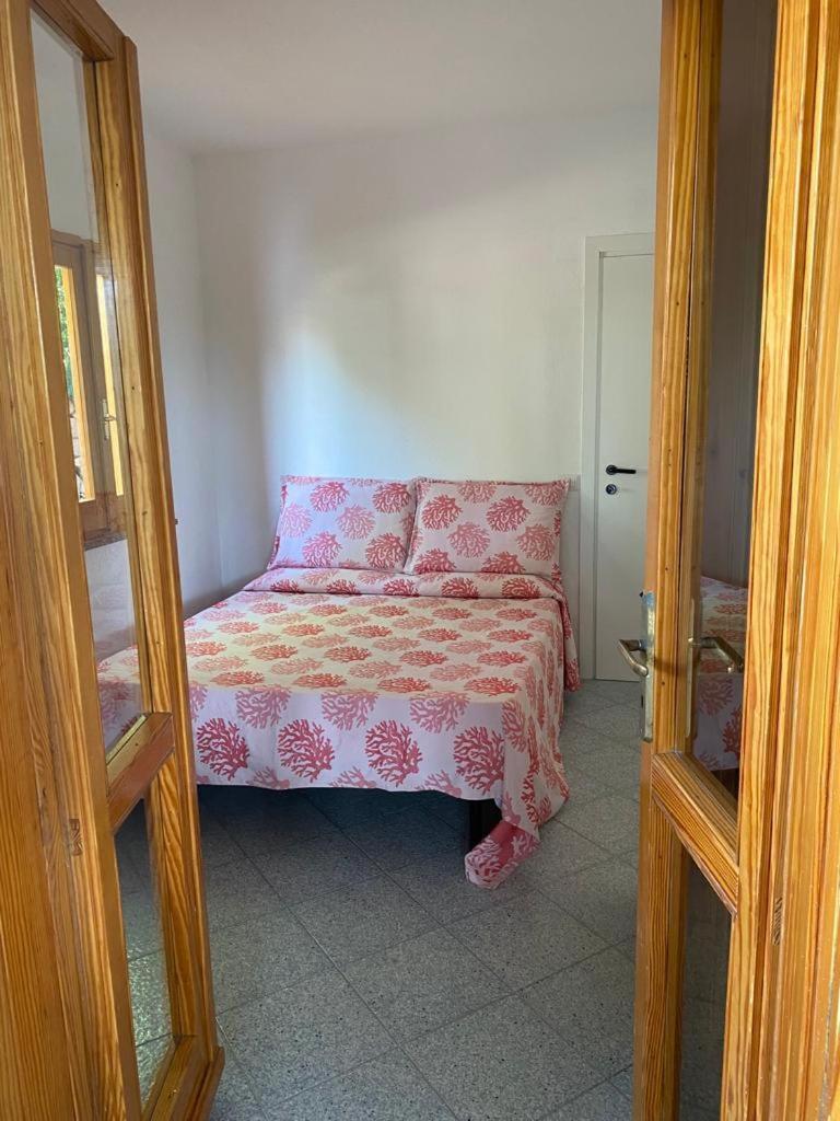 Le Stanze Del Mare Aparthotel Golfo Aranci Ruang foto